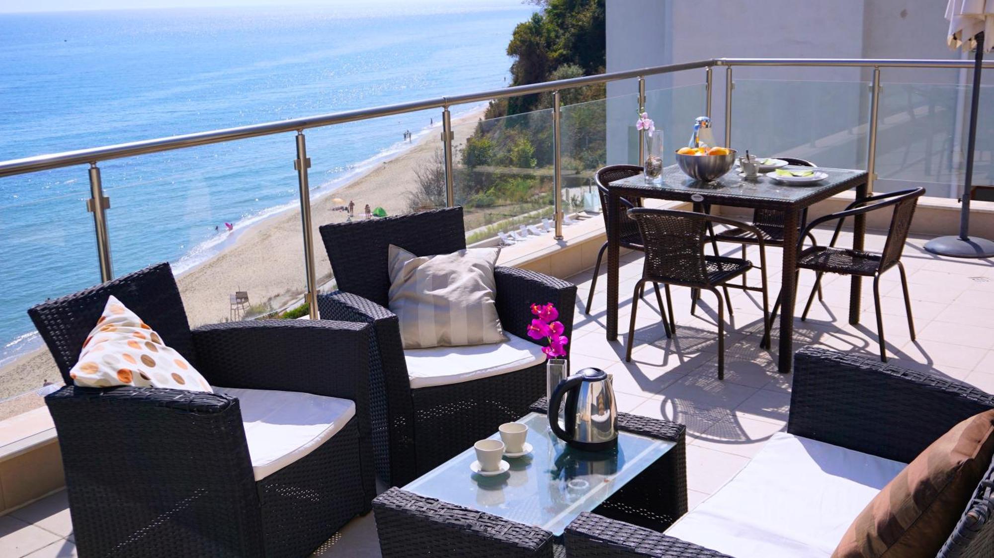 Апартаменти Бяла Клиф на плажа - Apartments Byala Cliff First Line Экстерьер фото